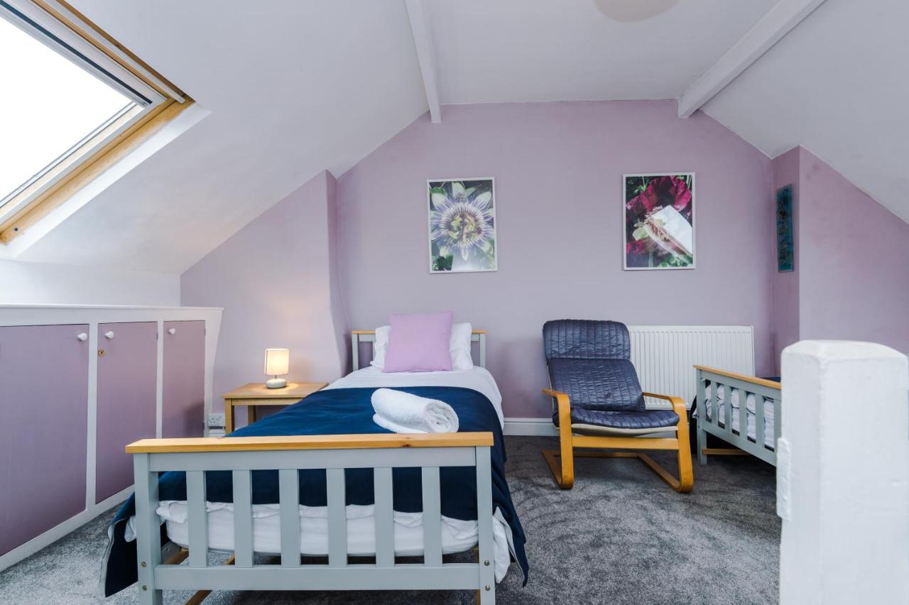 Cosy House With Garden & Parking, Sheffield别墅 外观 照片